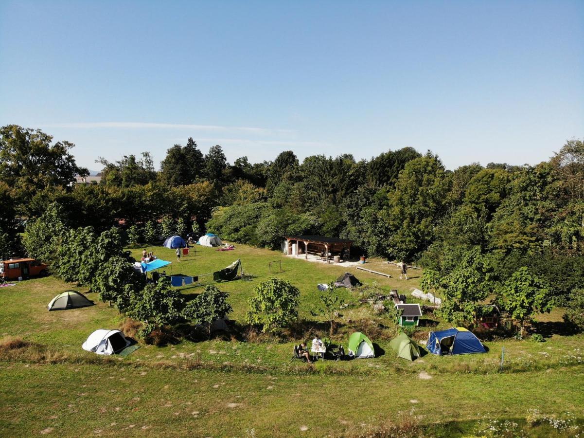 Hotel Camping @ Nogometni Golf Lublana Zewnętrze zdjęcie